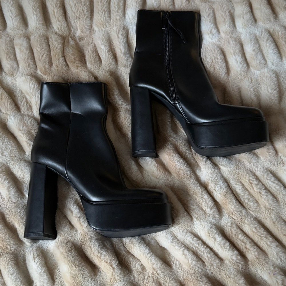 Zara Black Platform Ankle Boots